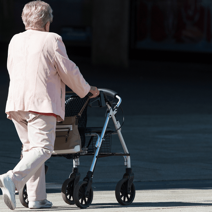 deambulatore per esterno rollator per anziani